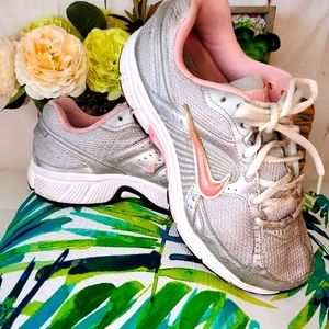 Nike Impact Groove Women’s Running Shoes Size 8